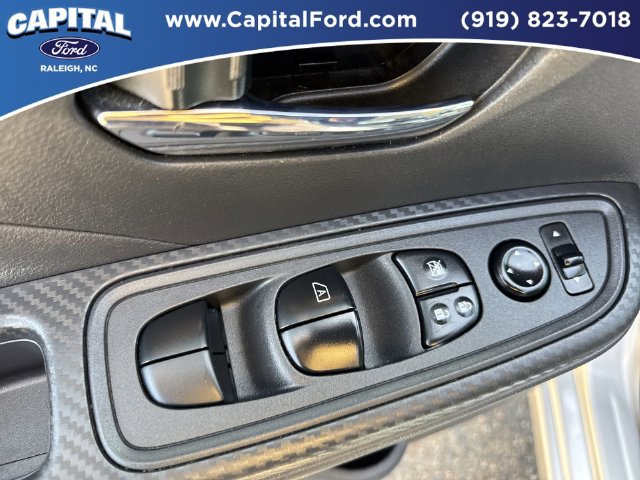 Used 2025 Nissan Versa SV FWD image 20