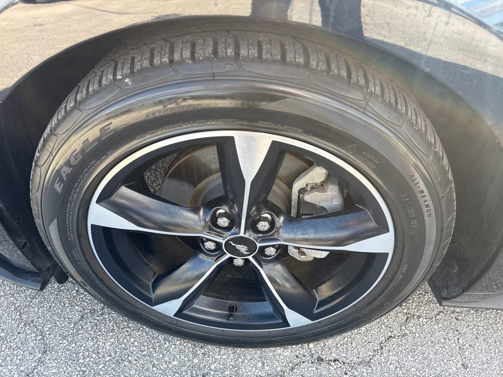 Certified 2021 Ford Mustang Coupe image 27