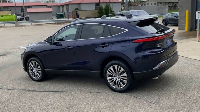 Used 2023 Toyota Venza XLE AWD/4WD image 7