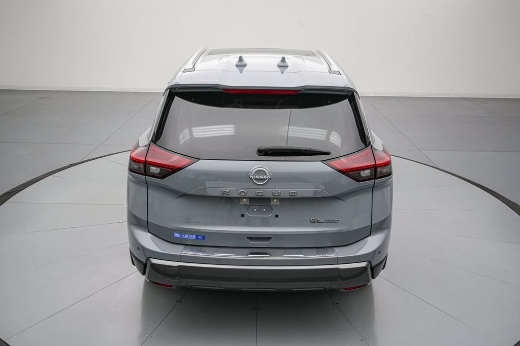 Used 2025 Nissan Rogue SL w/ Tech Package AWD/4WD image 5