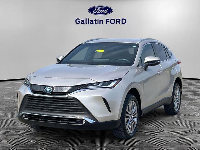 Used 2023 Toyota Venza XLE image 1