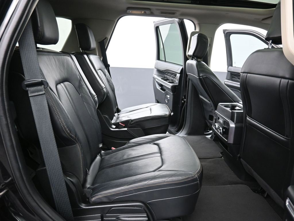 Certified 2021 Ford Expedition Platinum image 12