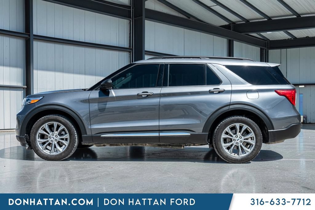 Certified 2022 Ford Explorer XLT w/ Equipment Group 202A AWD/4WD image 2