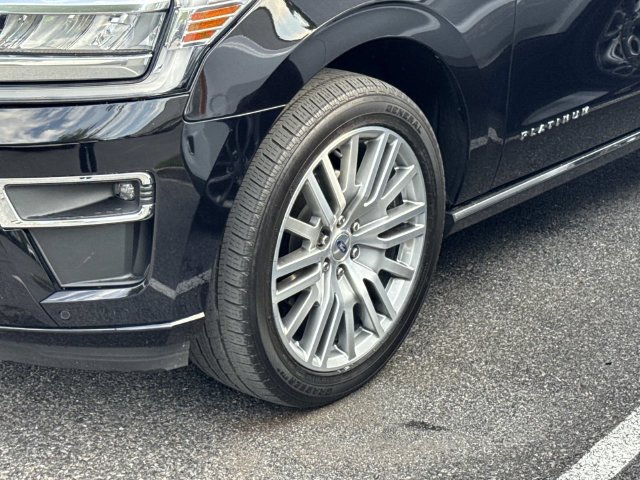 Certified 2023 Ford Expedition Platinum AWD/4WD image 10