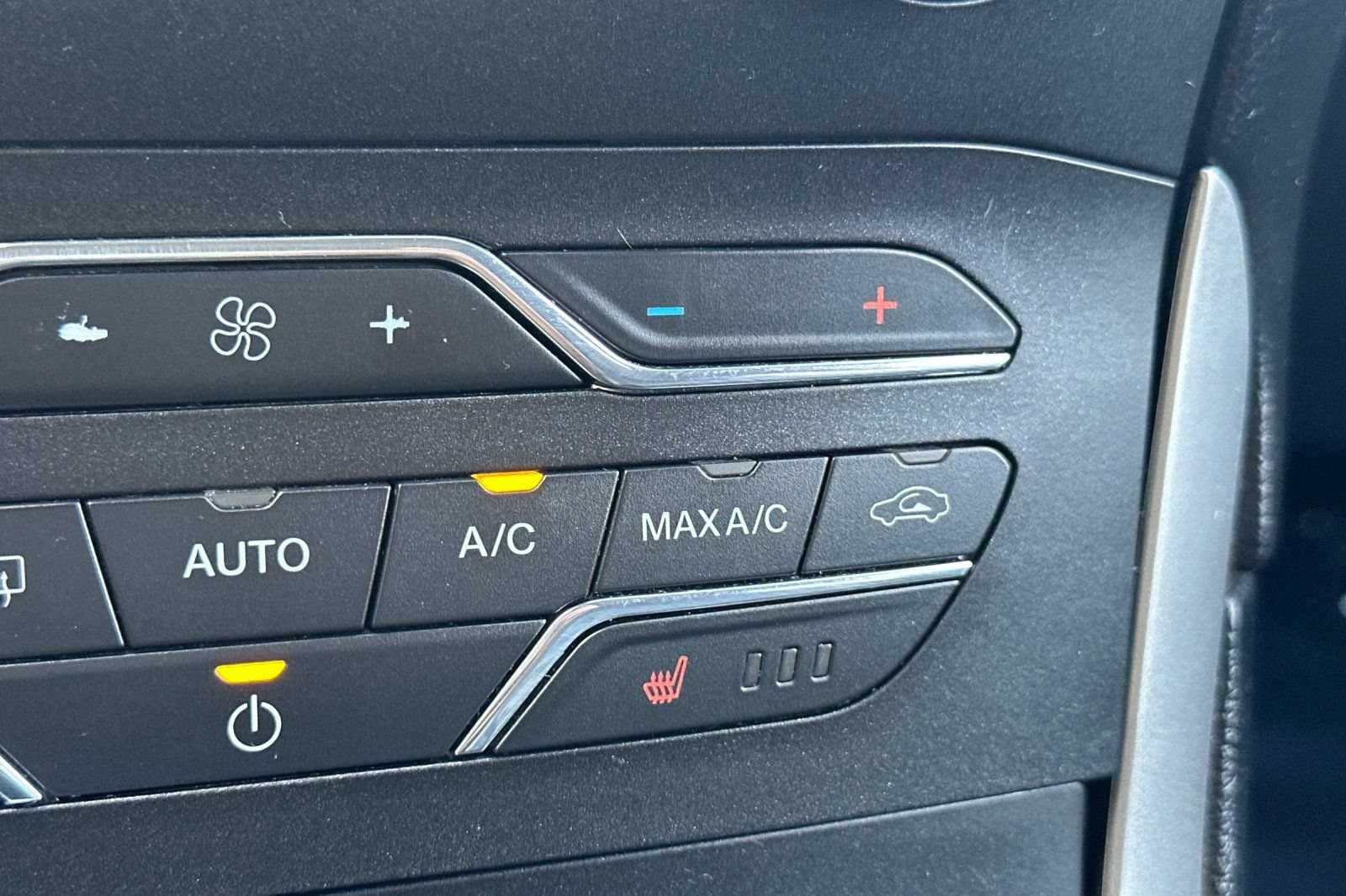 Certified 2019 Ford Edge SEL w/ Equipment Group 201A AWD/4WD image 30