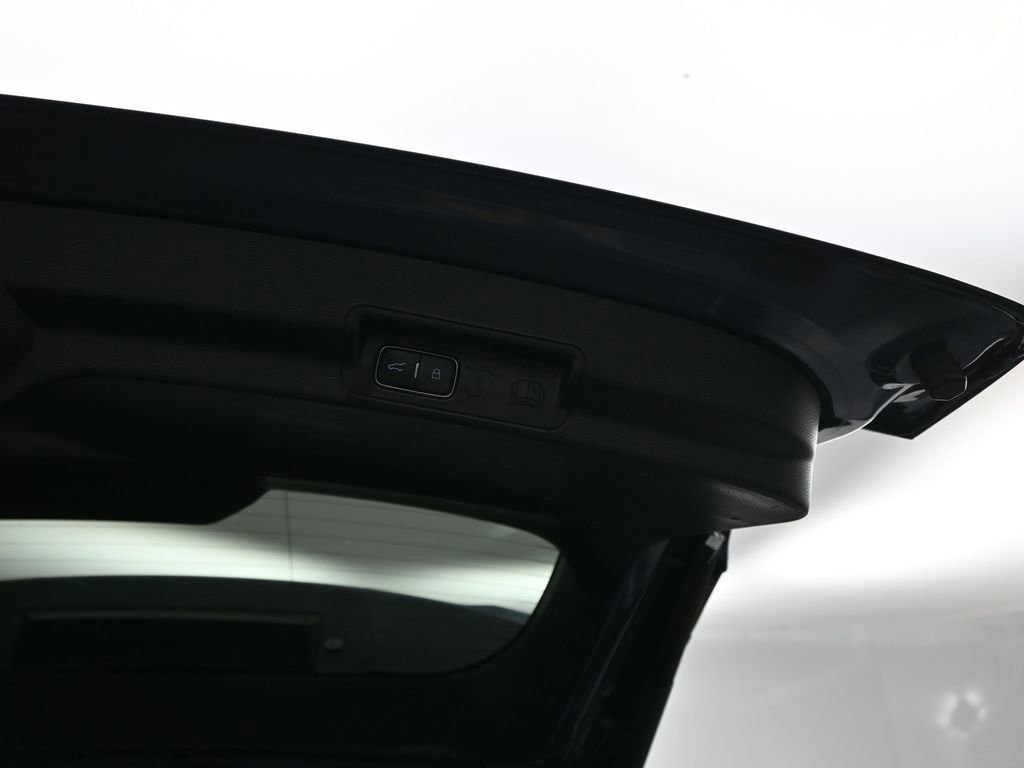 Certified 2021 Ford Explorer XLT w/ Equipment Group 202A image 51