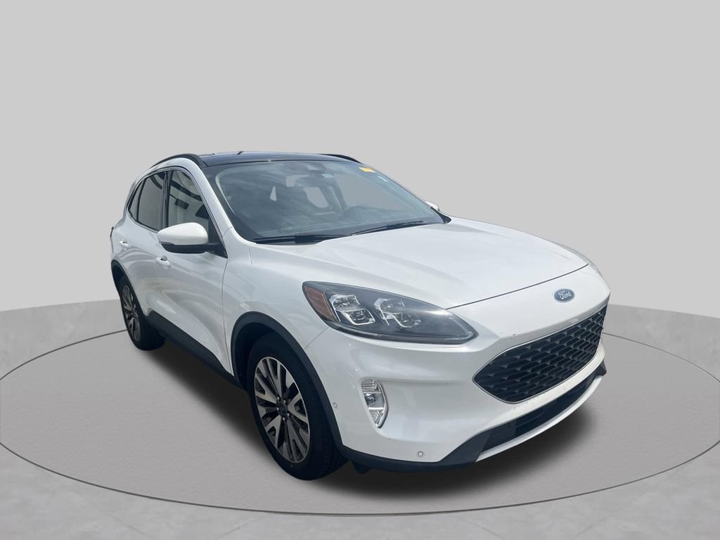 Certified 2020 Ford Escape Titanium w/ Titanium Premium Package 2.0 AWD/4WD image 7