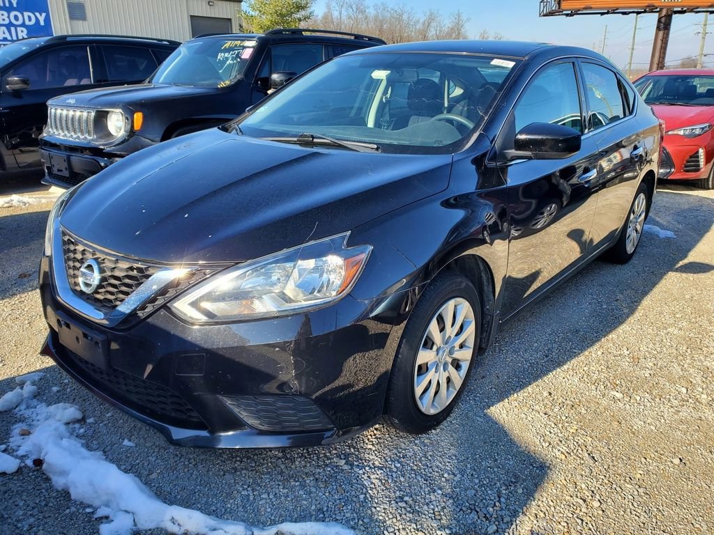 Used 2017 Nissan Sentra SV image 2