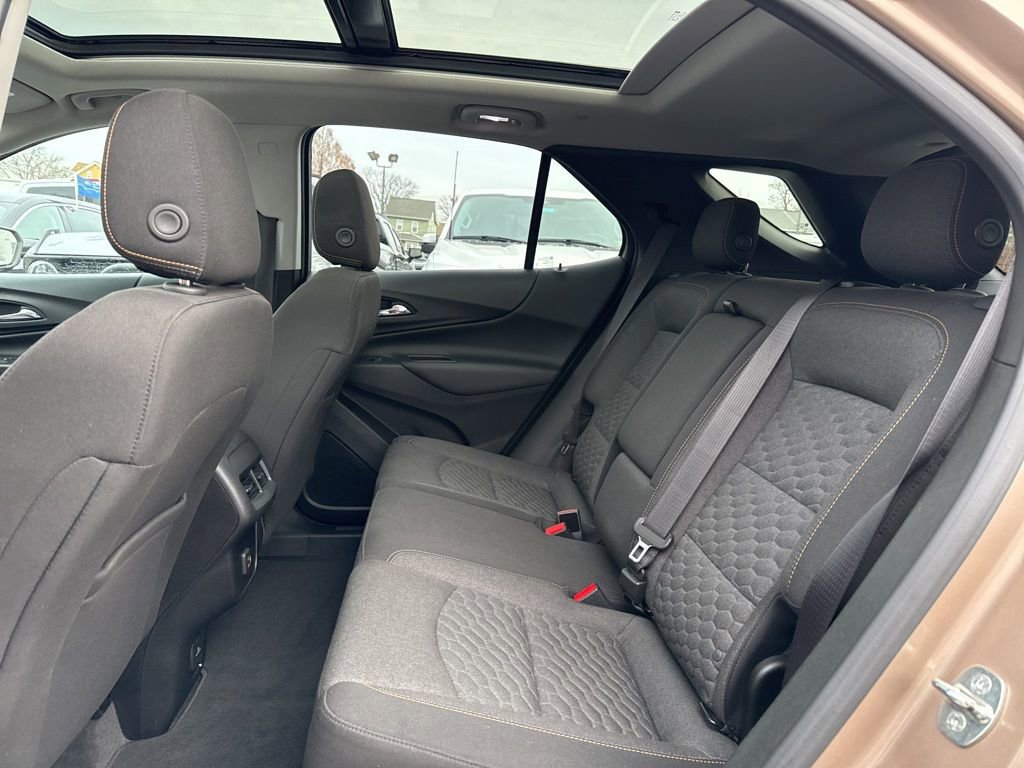 Used 2019 Chevrolet Equinox LT w/ Sun & Navigation Package image 14