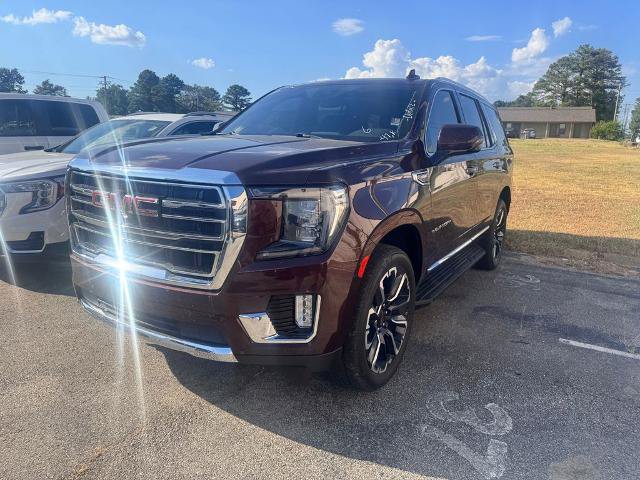 Used 2023 GMC Yukon SLT w/ SLT Luxury Package AWD/4WD image 3