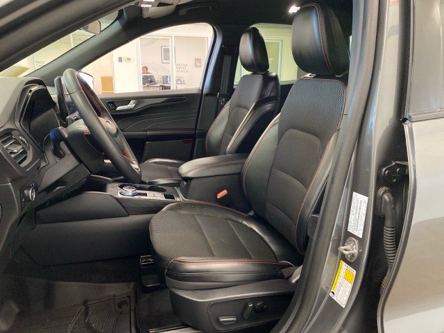 Certified 2025 Ford Escape ST-Line Select w/ Tech Pack #1 AWD/4WD image 16