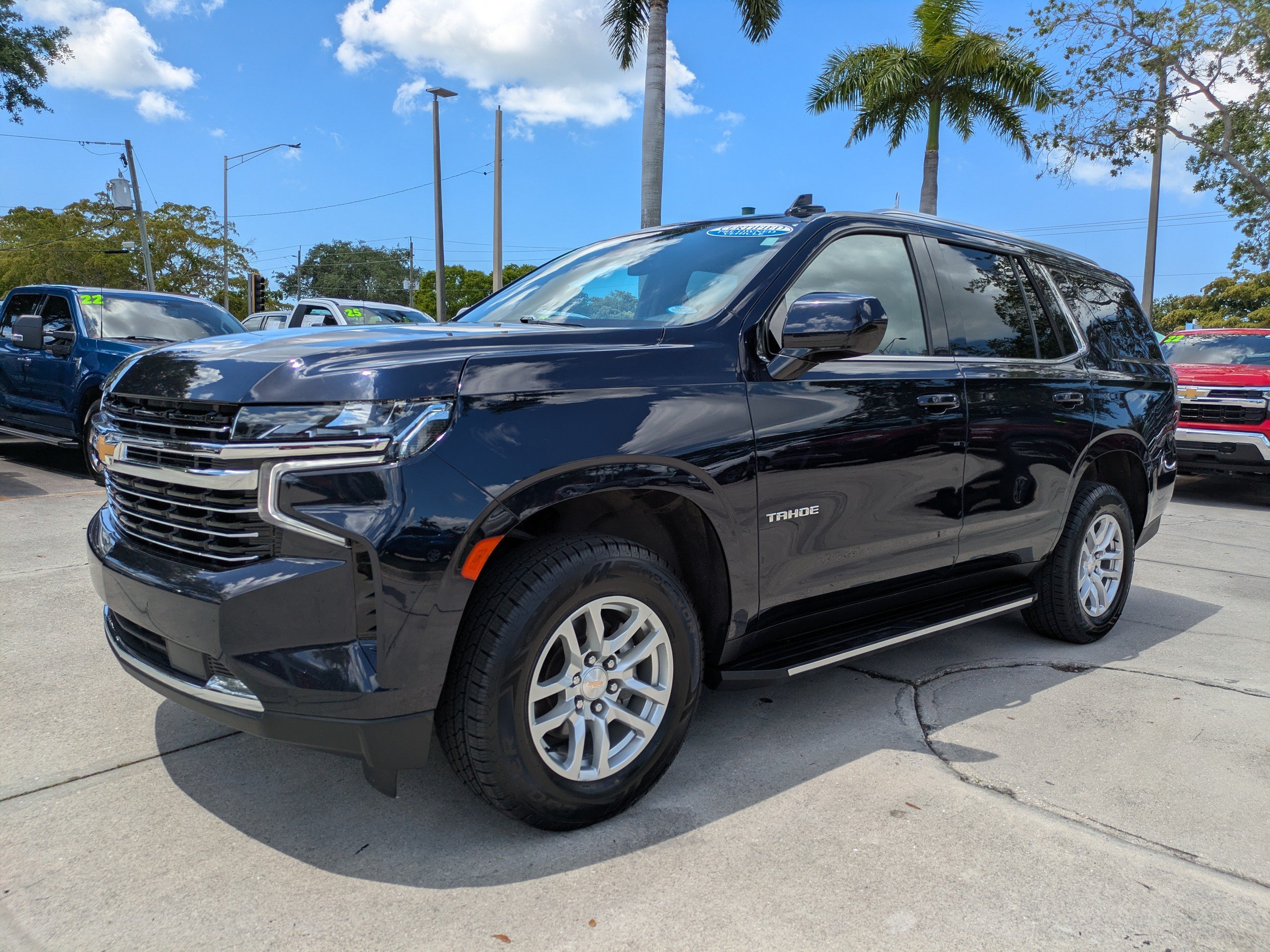 Used 2024 Chevrolet Tahoe LT RWD image 7