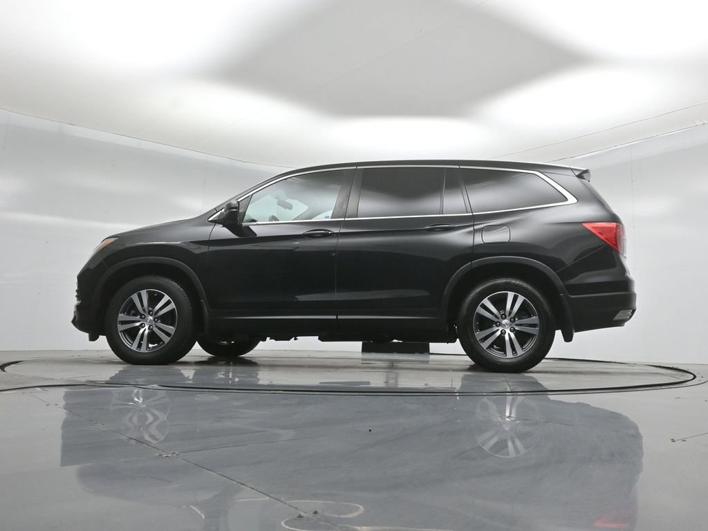 Used 2017 Honda Pilot EX image 25