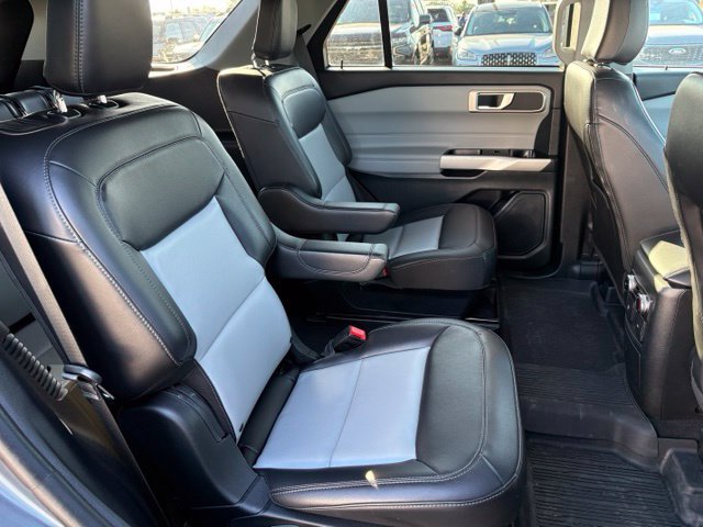 Certified 2023 Ford Explorer XLT w/ Equipment Group 202A AWD/4WD image 13