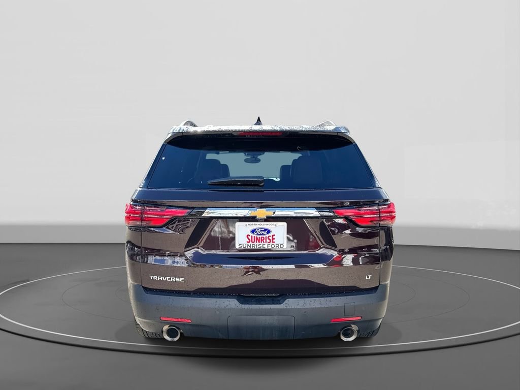 Used 2022 Chevrolet Traverse LT image 3