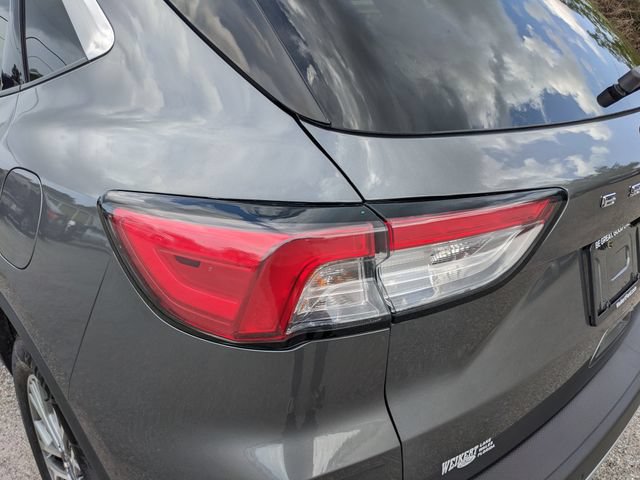 Certified 2022 Ford Escape SEL w/ Technology Package AWD/4WD image 11