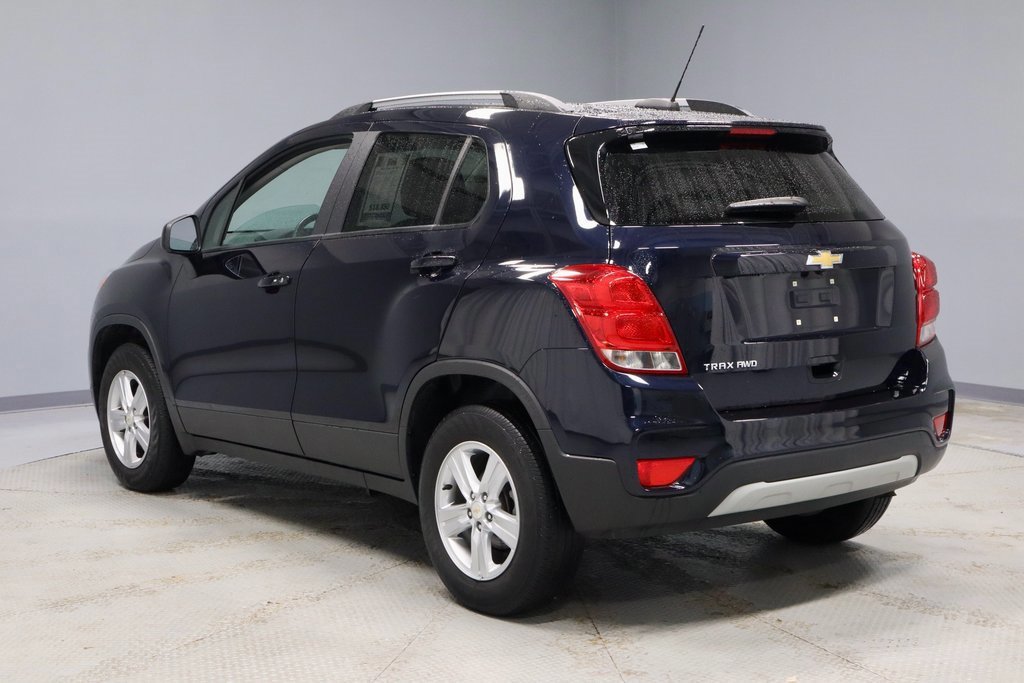 Used 2022 Chevrolet Trax LT w/ Premium Seat Package image 3