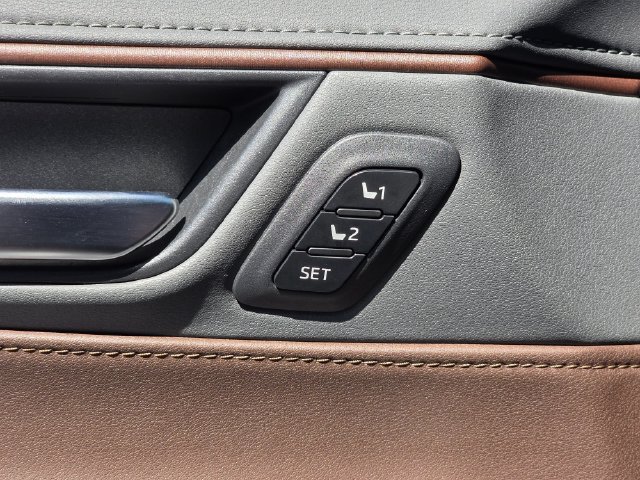 Used 2021 Toyota Venza XLE AWD/4WD image 18