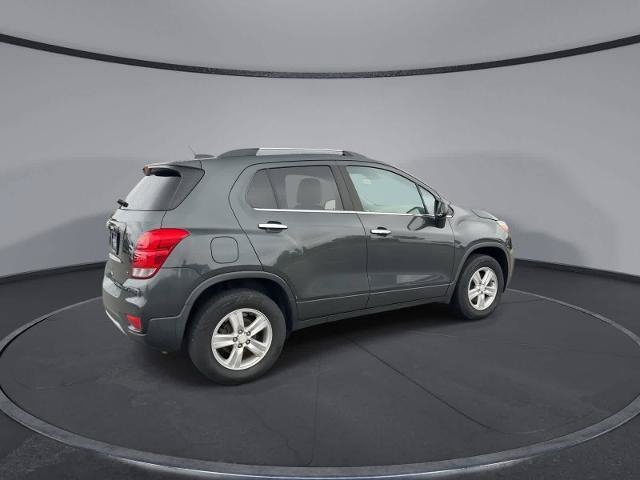 Used 2017 Chevrolet Trax LT w/ Driver Confidence Package AWD/4WD image 8