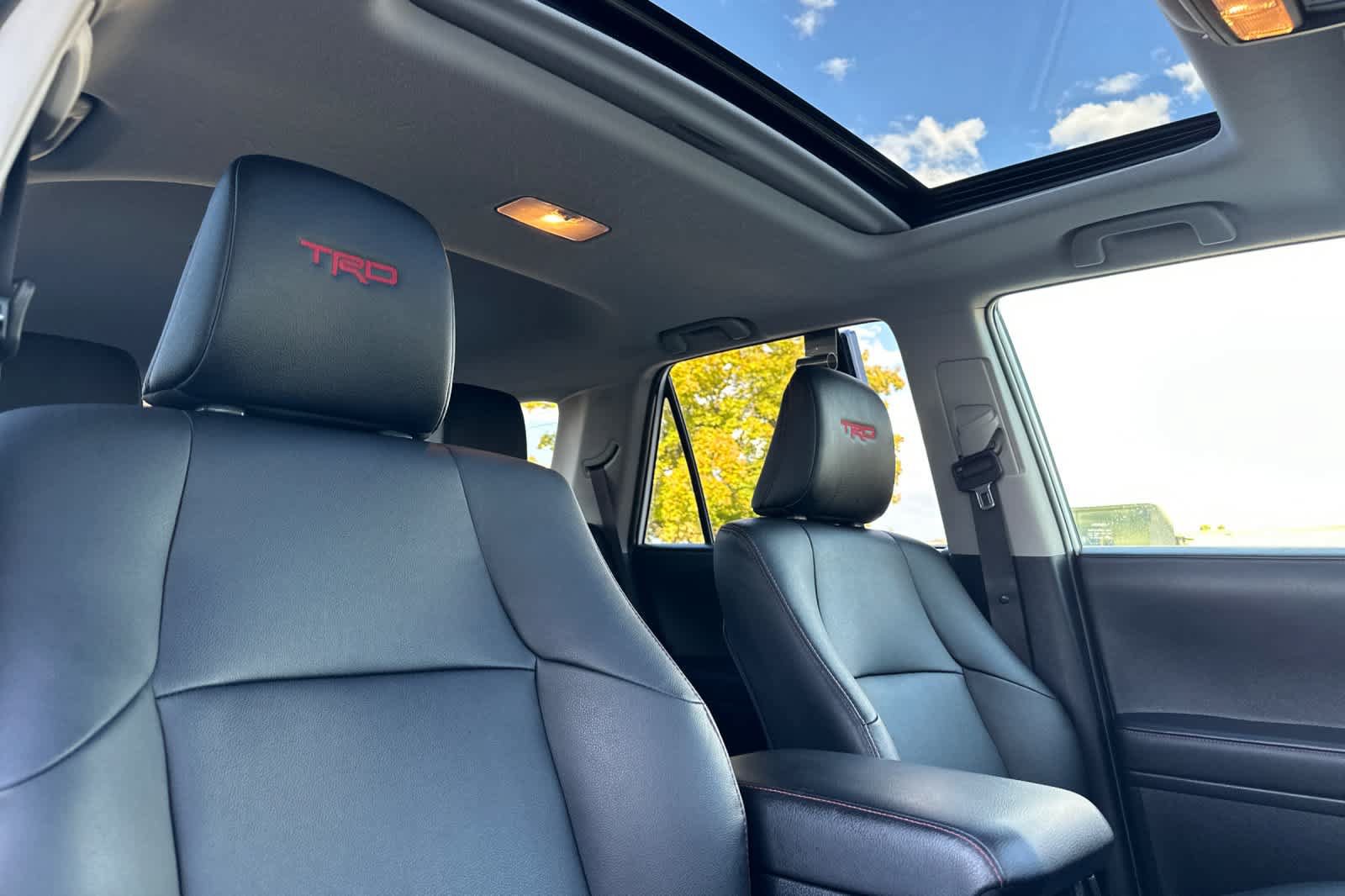 Used 2023 Toyota 4Runner TRD Off-Road Premium w/ Off Road Premium Plus Package AWD/4WD image 17
