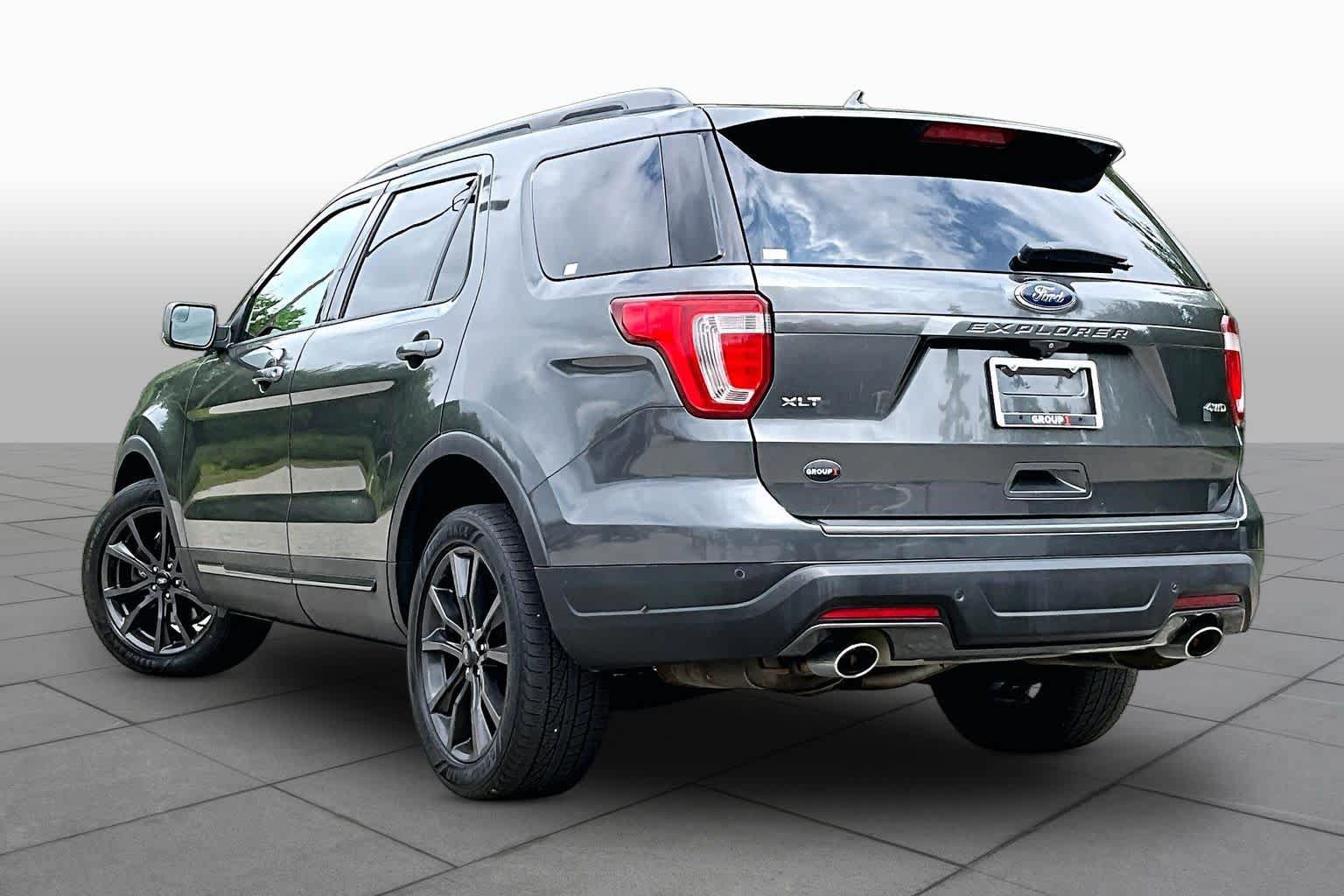 Certified 2018 Ford Explorer XLT w/ Equipment Group 202A AWD/4WD image 12