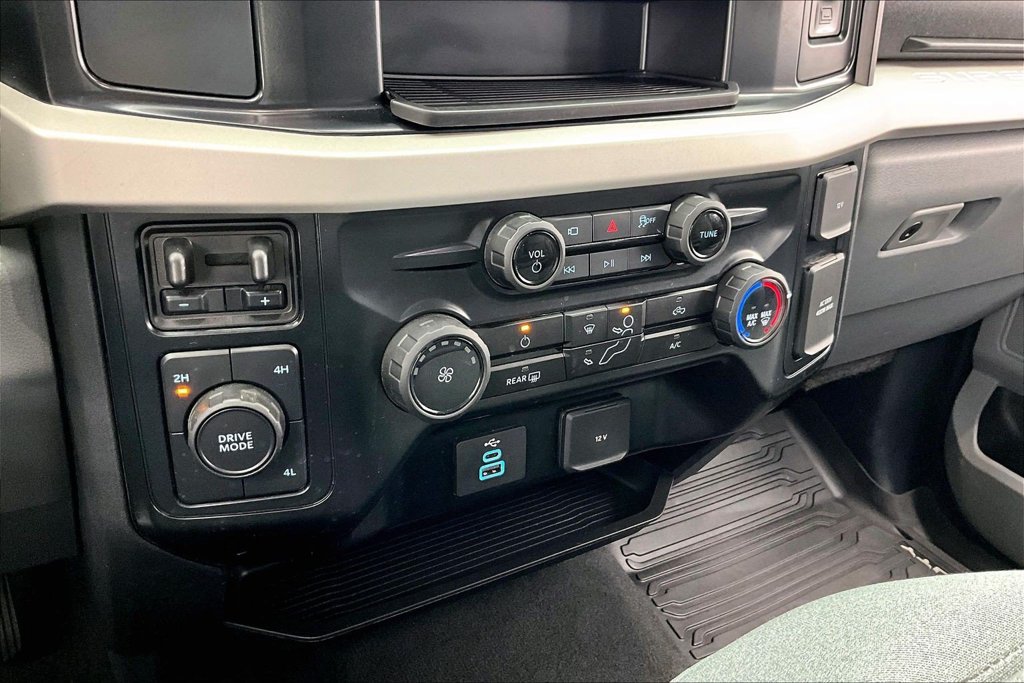 Certified 2025 Ford F350 XLT w/ 360-Degree Camera Package AWD/4WD image 32