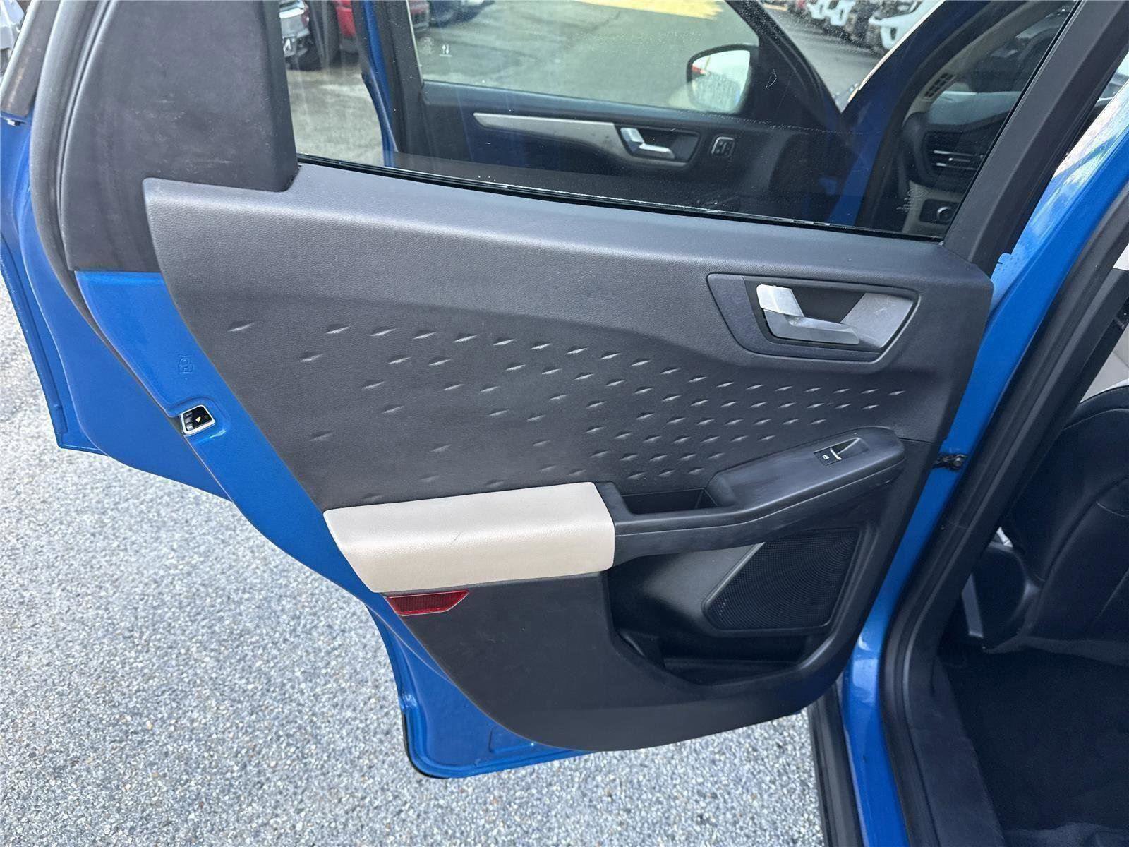 Certified 2020 Ford Escape SEL image 25