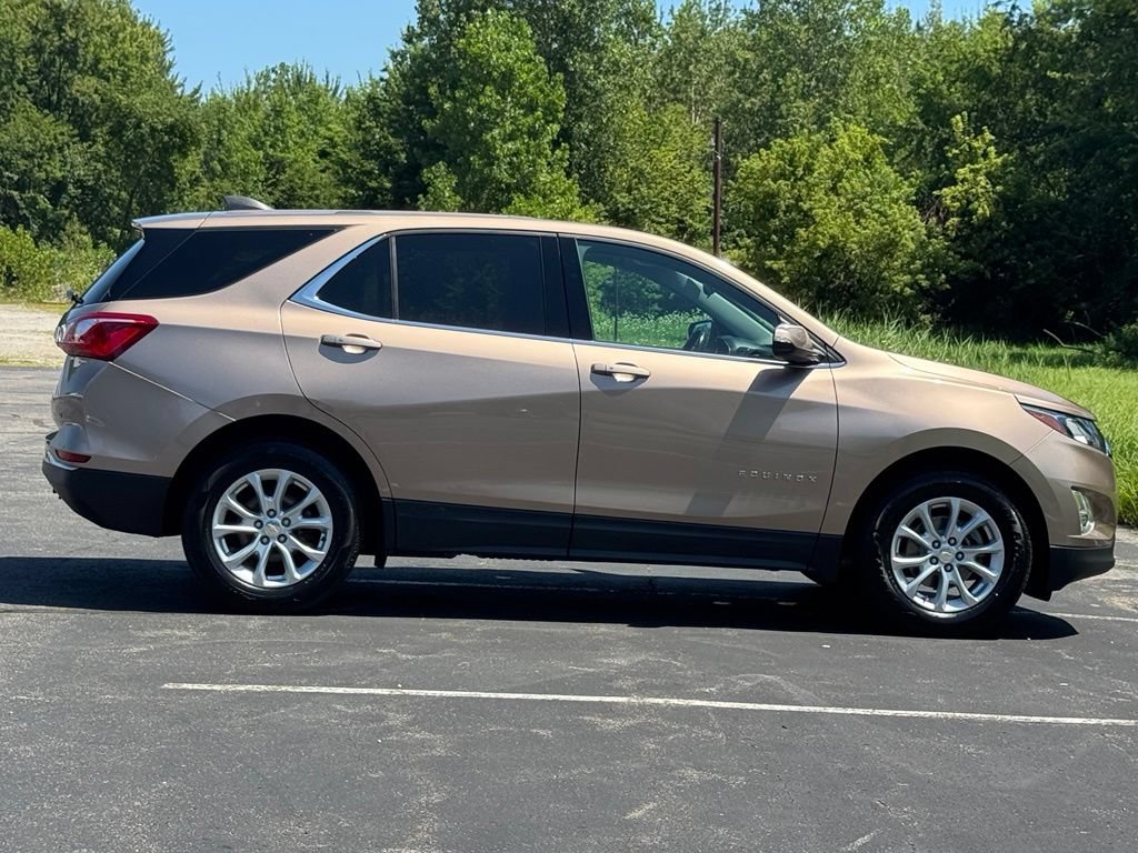 Used 2019 Chevrolet Equinox LT w/ Driver Convenience Package FWD image 7