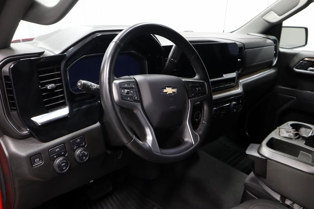 Used 2024 Chevrolet Silverado 1500 LT image 26