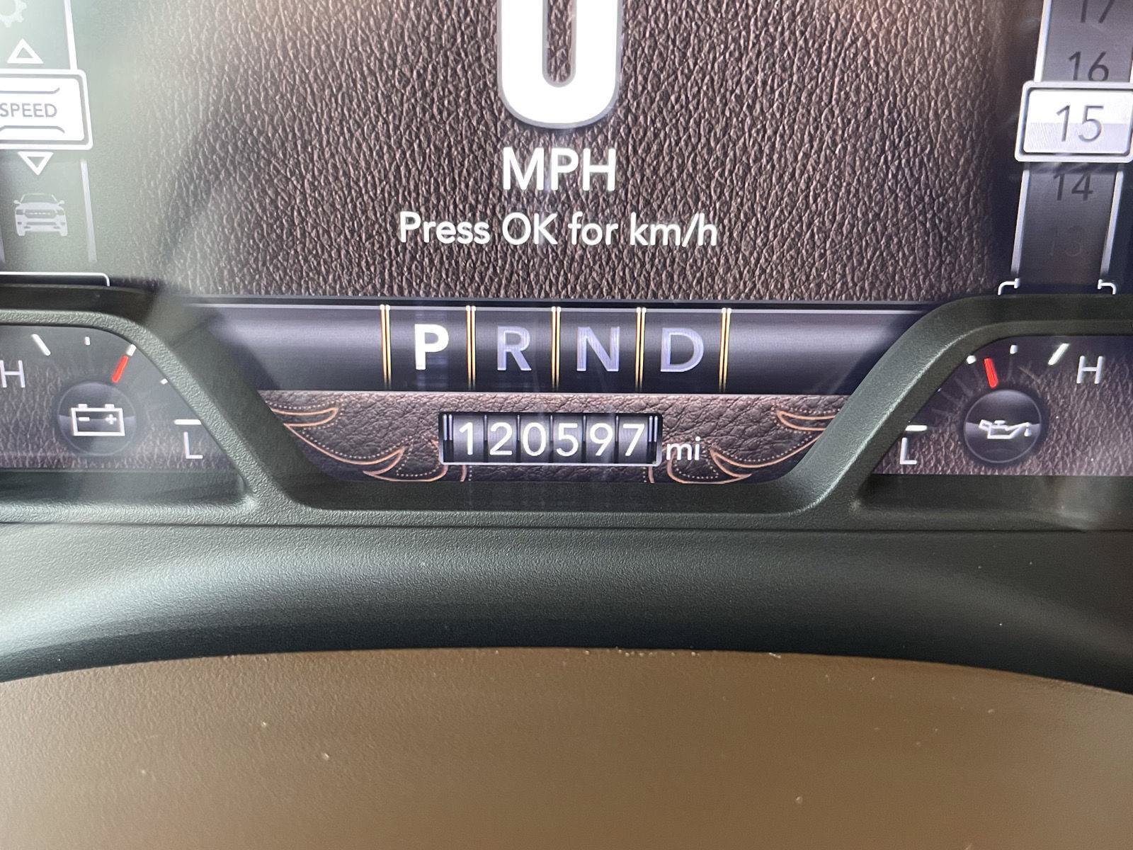 Used 2019 RAM 1500 Laramie AWD/4WD image 3