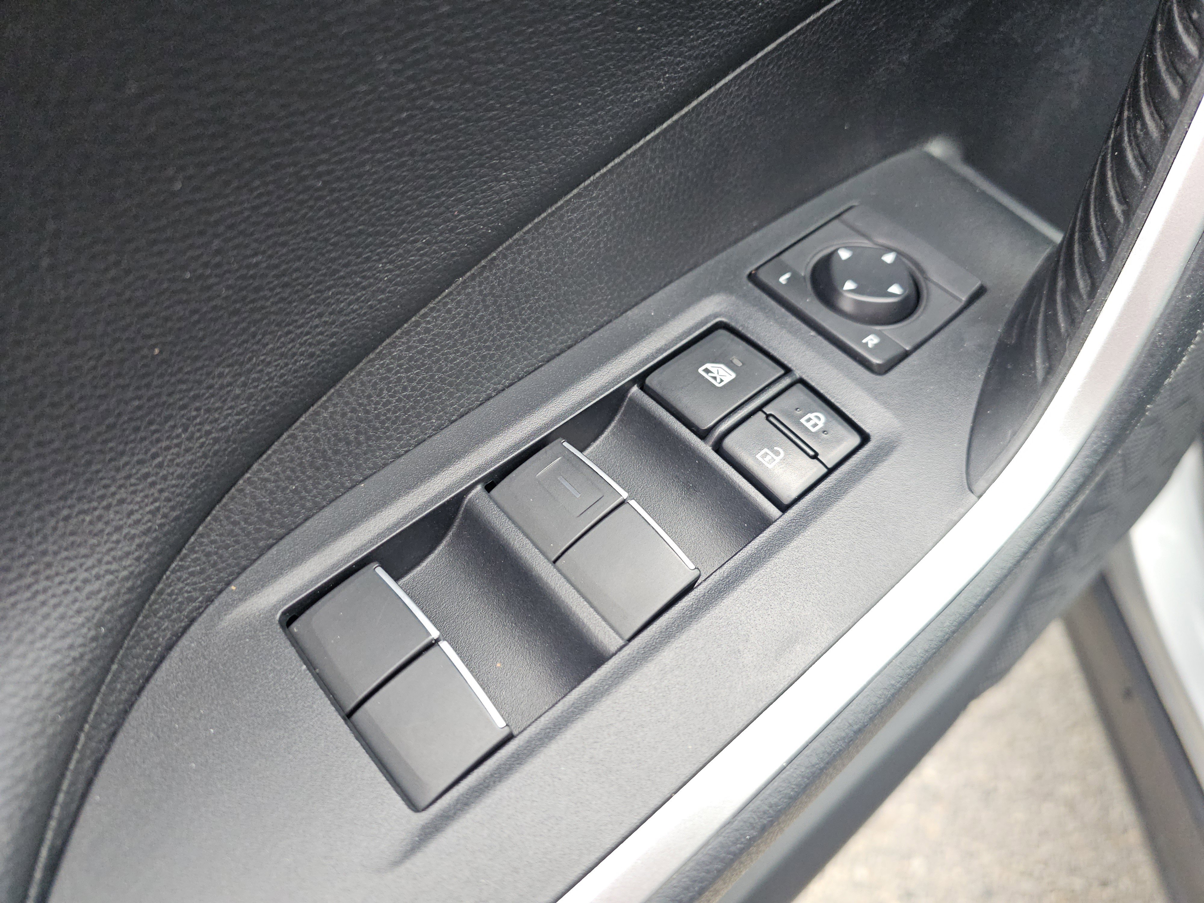 Used 2019 Toyota RAV4 XSE image 29