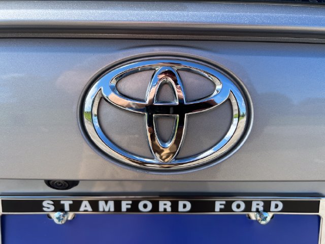 Used 2025 Toyota RAV4 XLE AWD/4WD image 38