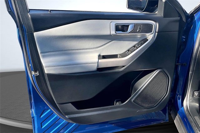 Certified 2022 Ford Explorer XLT w/ Equipment Group 202A image 23