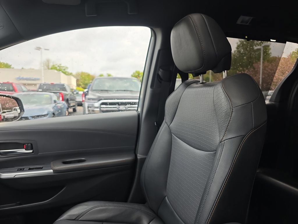 Used 2022 Toyota Sienna XLE Woodland Edition AWD/4WD image 41
