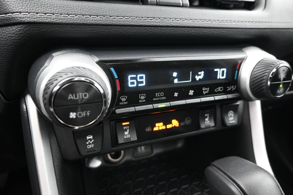 Used 2025 Toyota RAV4 XLE w/ Convenience Package AWD/4WD image 10