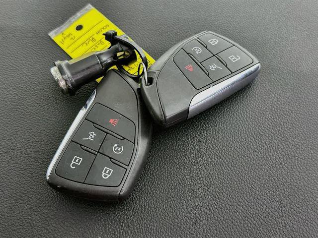 Used 2024 Chevrolet Traverse LT w/ LPO, Floor Liner Package FWD image 21