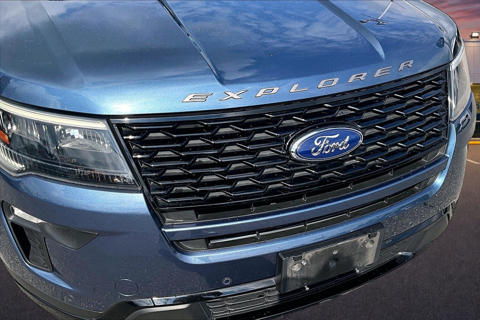 Certified 2018 Ford Explorer Sport AWD/4WD image 26