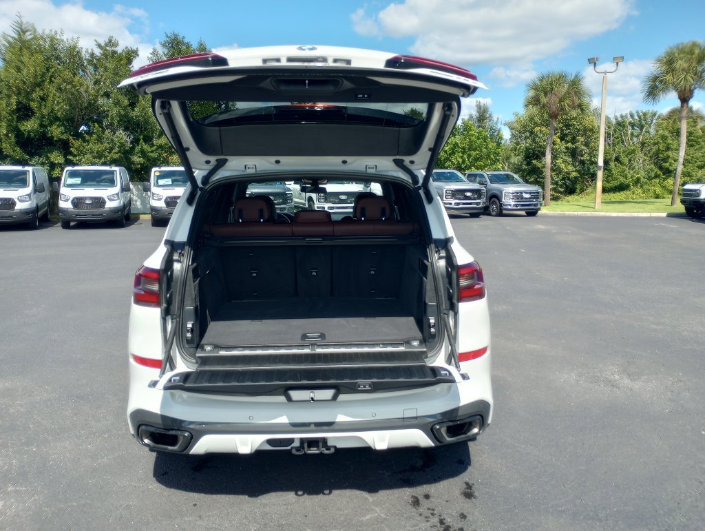 Used 2023 BMW X5 xDrive45e w/ Executive Package AWD/4WD image 18