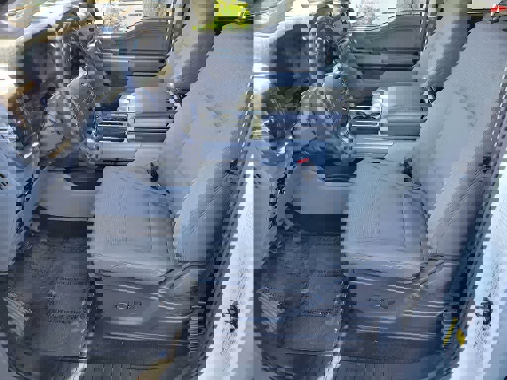 Certified 2025 Ford F150 XLT w/ Equipment Group 301A Standard image 4