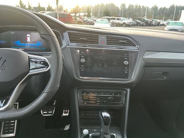 Used 2024 Volkswagen Tiguan SE R-Line image 24