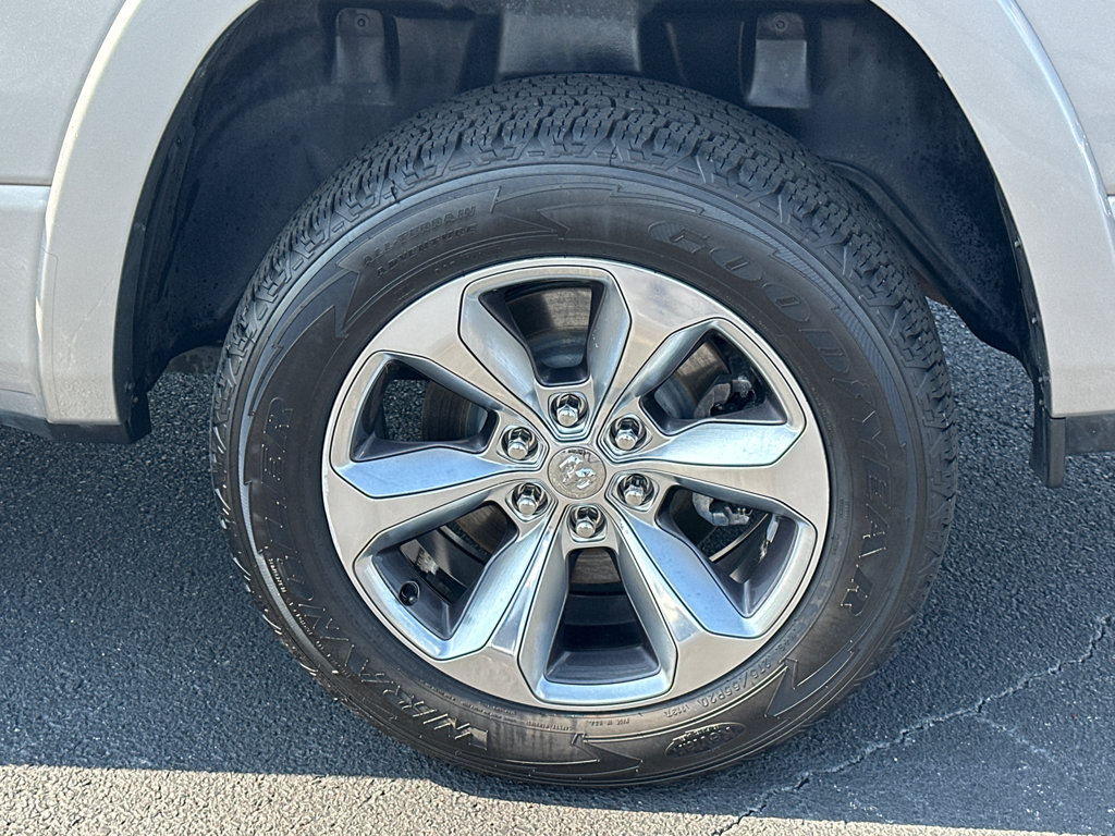 Used 2021 RAM 1500 Limited AWD/4WD image 19