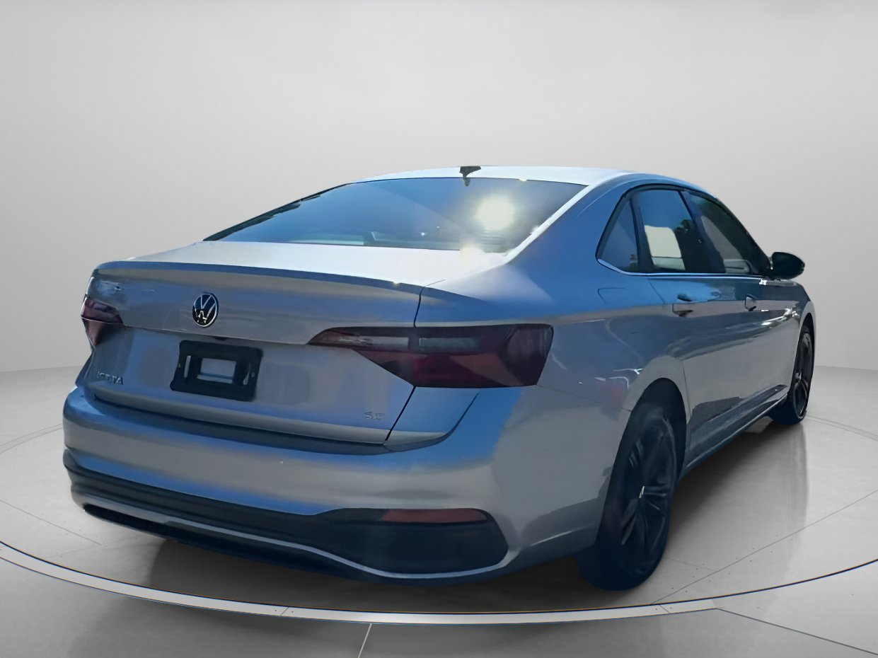 Used 2024 Volkswagen Jetta SE image 20