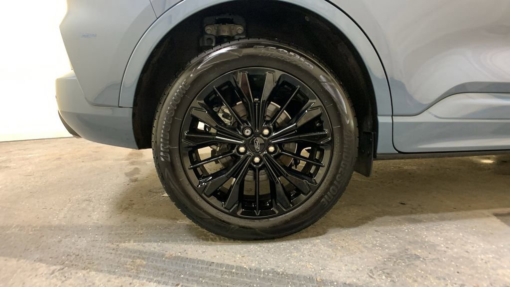 Certified 2023 Ford Escape ST-Line Elite image 18