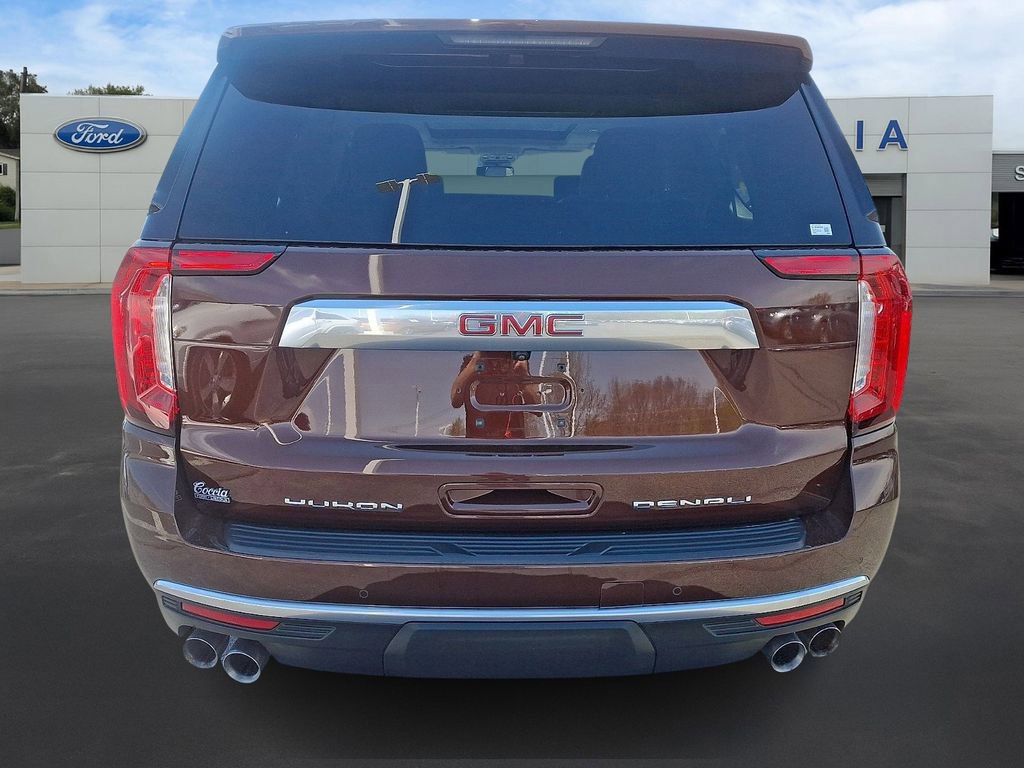 Used 2023 GMC Yukon XL Denali w/ LPO, Floor Liner Package AWD/4WD image 4