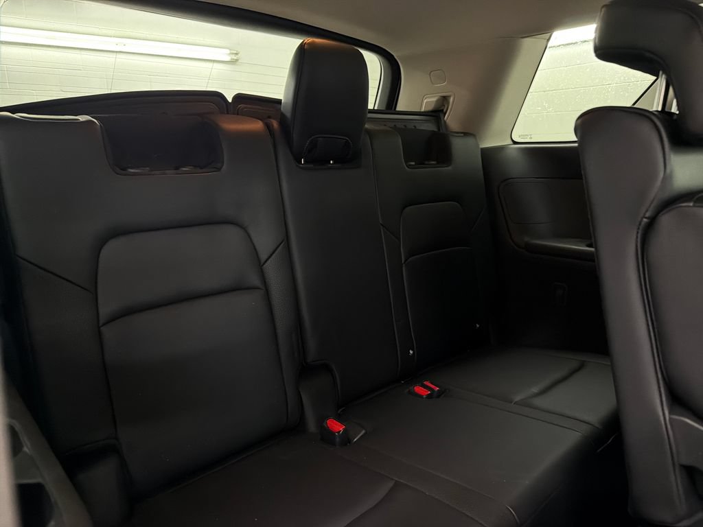 Used 2023 Nissan Pathfinder SL FWD image 31
