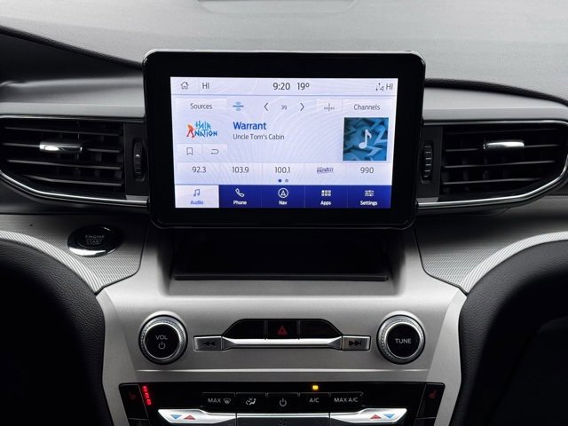 Certified 2022 Ford Explorer XLT w/ XLT Sport Appearance Package image 8