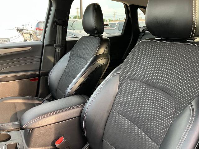 Certified 2025 Ford Escape SE FWD image 22