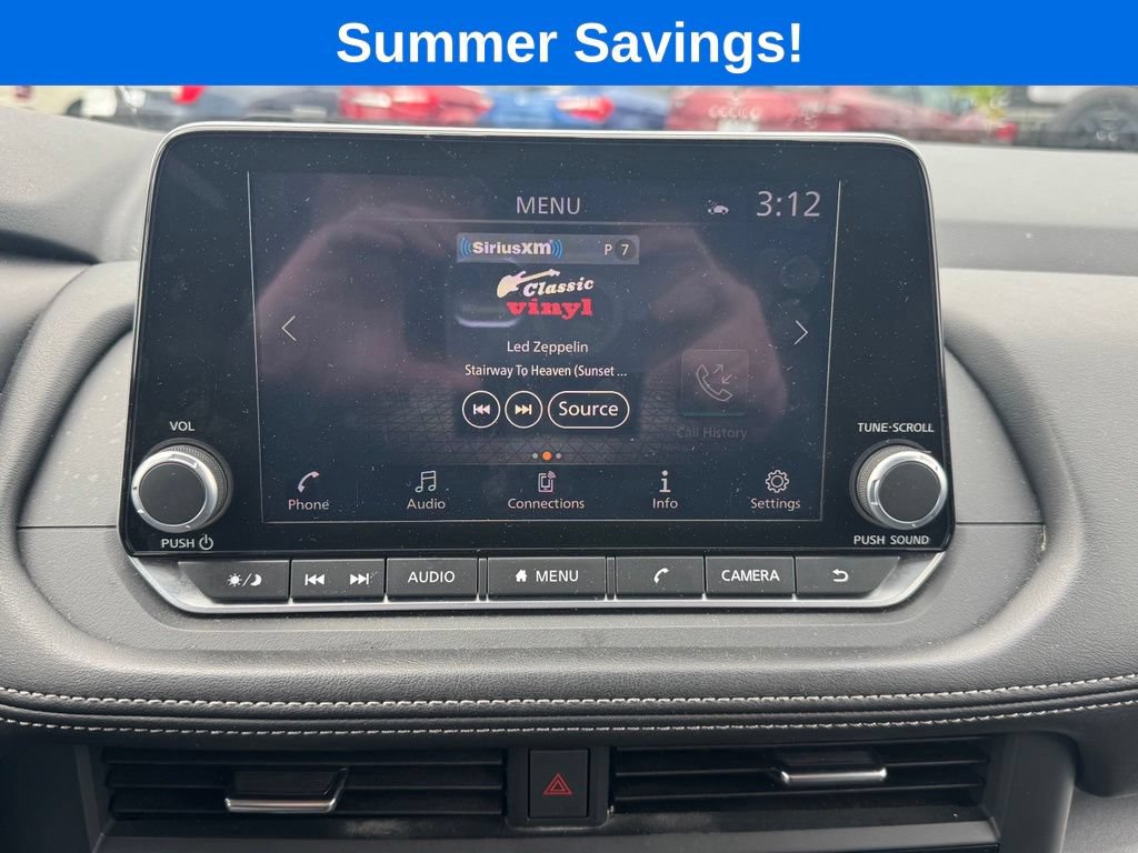 Used 2025 Nissan Rogue SV AWD/4WD image 17