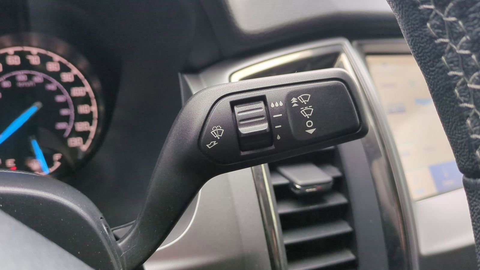 Certified 2019 Ford Ranger XLT w/ Equipment Group 301A Mid image 28