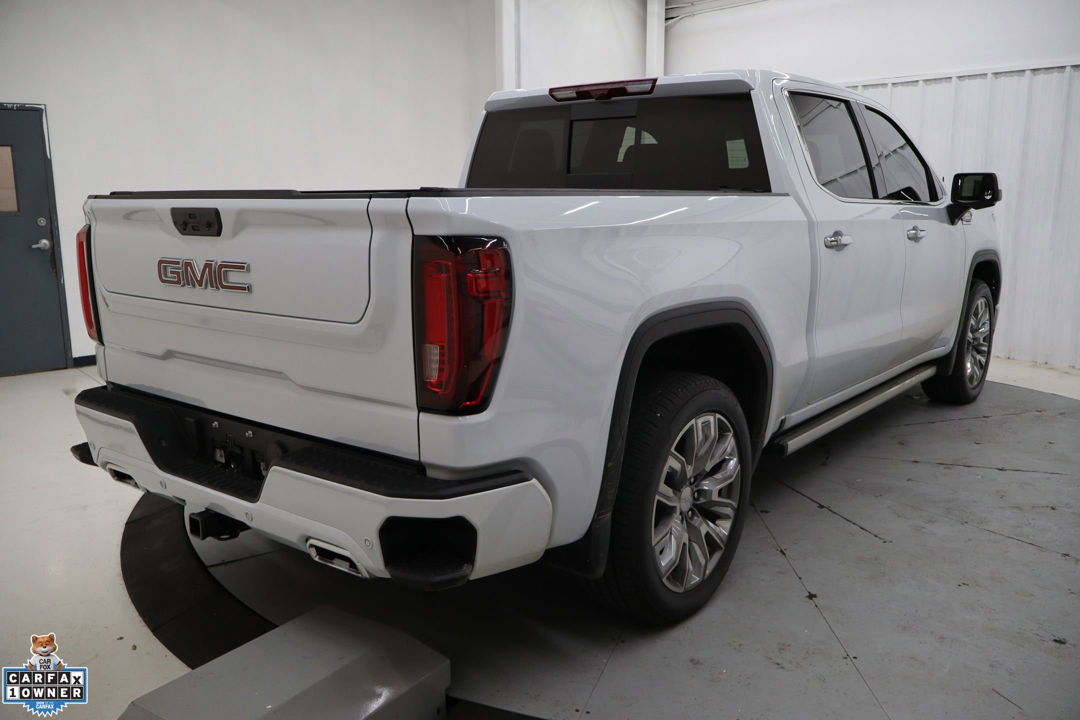 Used 2026 GMC Sierra 1500 Denali image 2